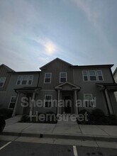 Building Photo - 672 Dobhill Ln
