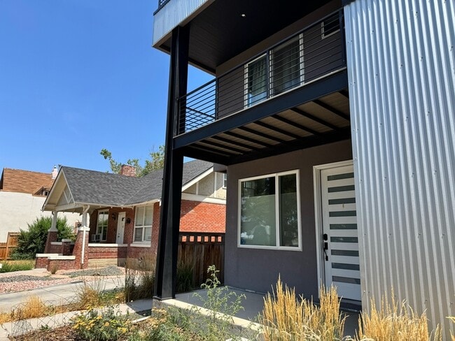 Building Photo - 452 Inca St