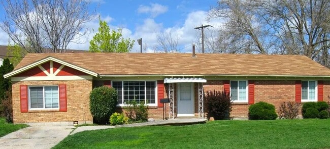 Building Photo - 2418 W Malad St