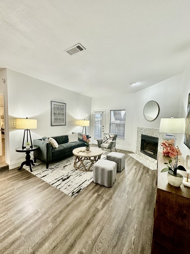 Living room - 7340 Skillman St