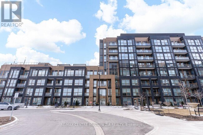 Photo du bâtiment - 2333 Khalsa Gate