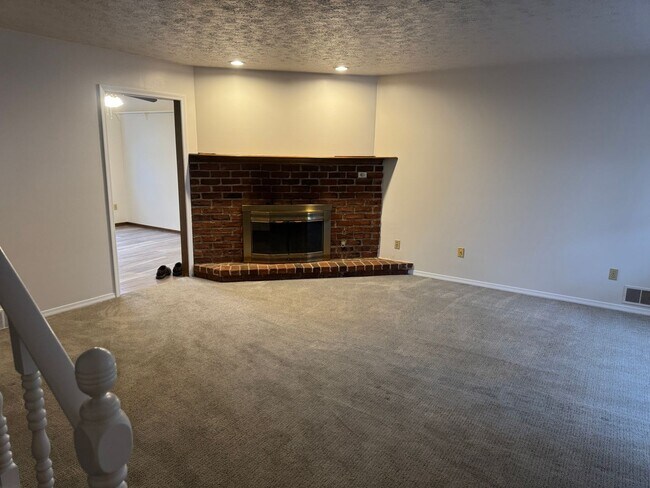 Foto del edificio - 1376 Red Tail Hawk Dr