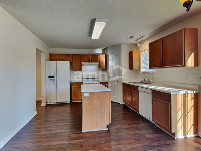 Foto del edificio - 1066 Bridgend Dr