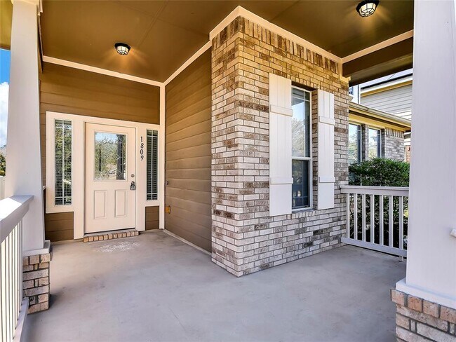 Building Photo - 1809 Big Bend Dr
