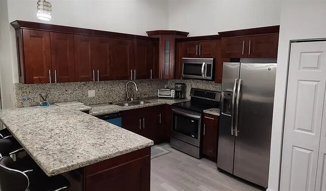 Foto del edificio - 7708 NW 38th Ave