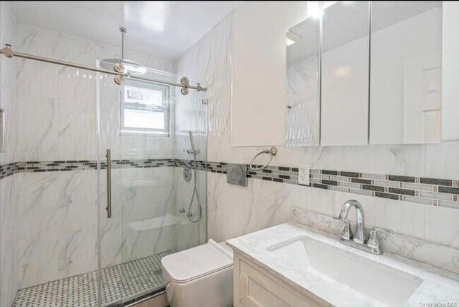 Foto del edificio - 147-16 Linden Blvd