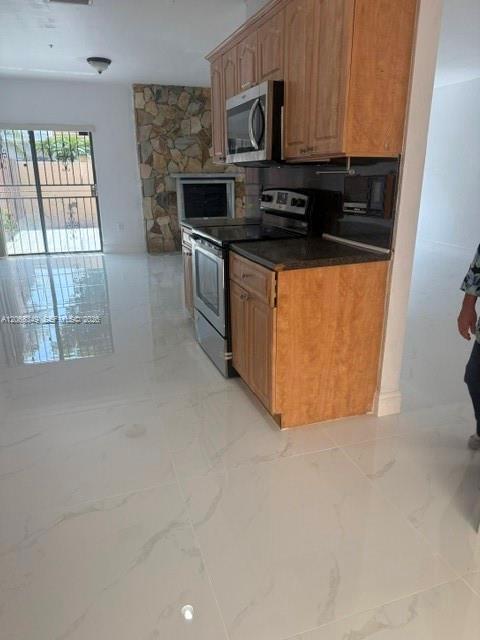 Foto del edificio - 19630 Cypress Ct E