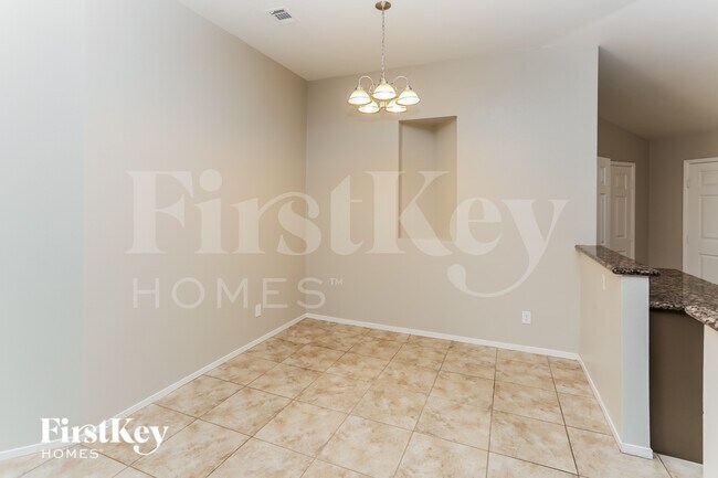 Foto del edificio - 4933 Glenarden Dr