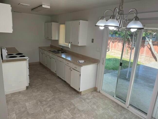 Foto del edificio - 2361 Thompson Way