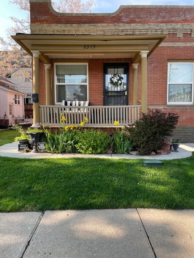 Primary Photo - Charming Duplex- Cherry Creek North!! One ...