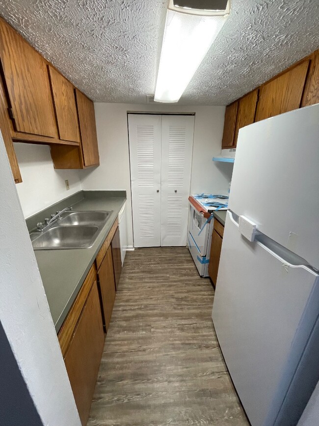 Photo - 98 Andrea Dr Townhome