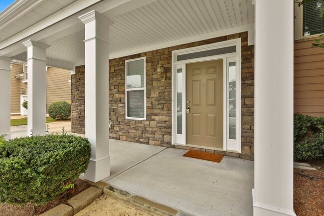 Building Photo - 125 Summit Point Dr