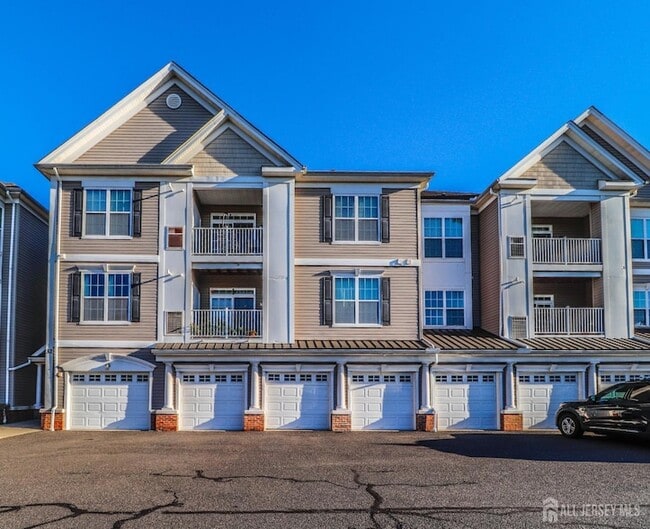 Building Photo - 2221 Edward Stec Blvd