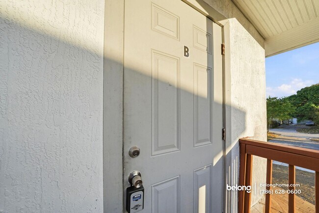 Foto del edificio - 1226 Easter Ave