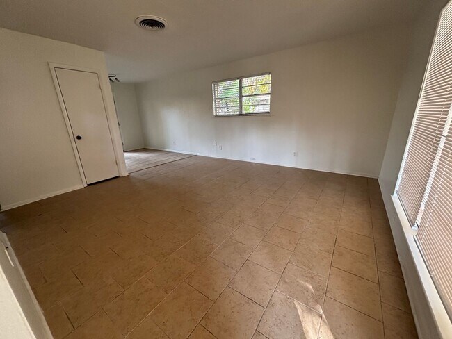 Foto del edificio - Southern Hills