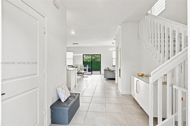 Foto del edificio - 20369 NW 5th Ct