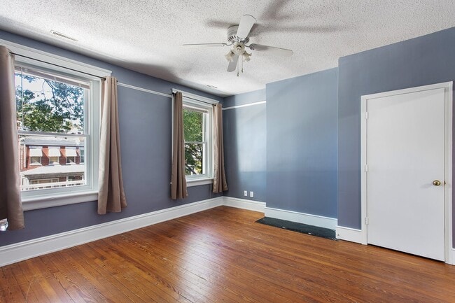 Building Photo - 507 N 32nd St