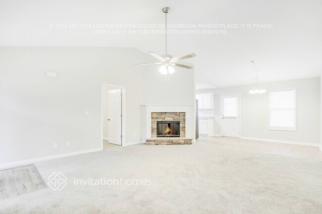 Foto del edificio - 187 Pebblebrook Way