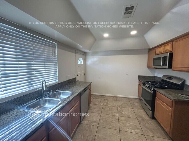 Foto del edificio - 10751 Woodward Ave