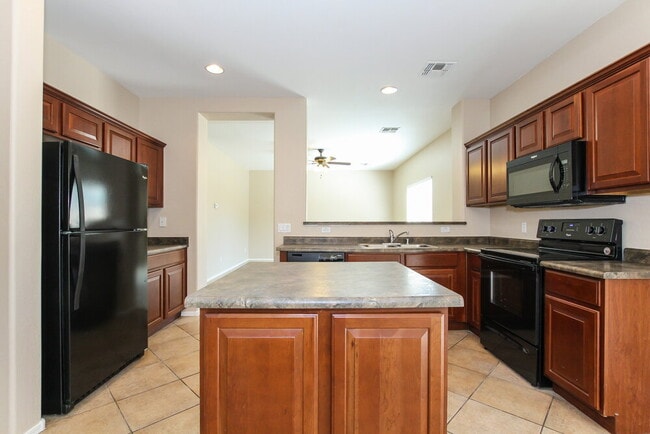 Foto del edificio - 17559 W Bridger St