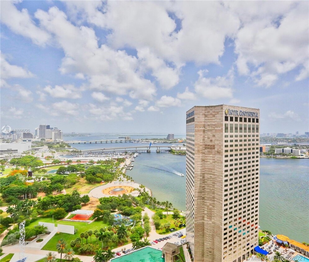 Primary Photo - 325 S Biscayne Blvd
