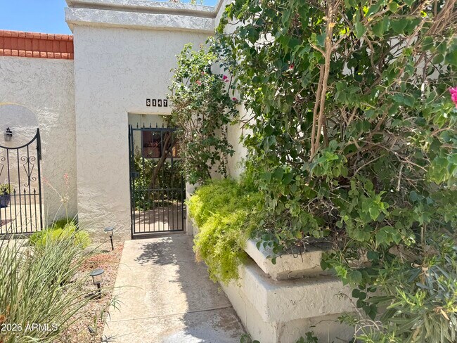 Building Photo - 5147 N 76th Pl