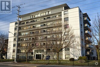 Building Photo - 363-363 Lakeshore Rd E