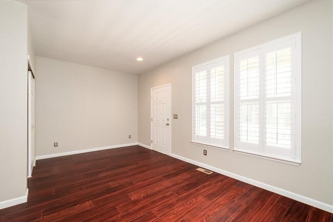 Building Photo - 22743 E Briarwood Pl