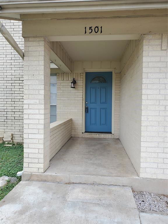 Building Photo - 1501 Scenic Dr
