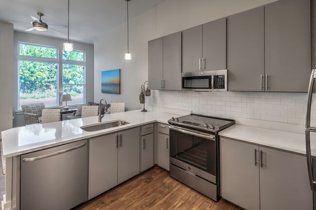 Building Photo - 300 Optimist Park