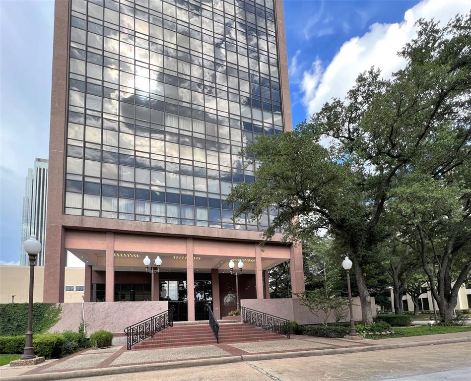 5150 Hidalgo St Unit 201, Houston, TX 77056 Condo for Rent in Houston