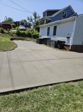 Building Photo - 609B N Elizabeth St