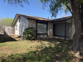 Building Photo - 1207 Churing Dr