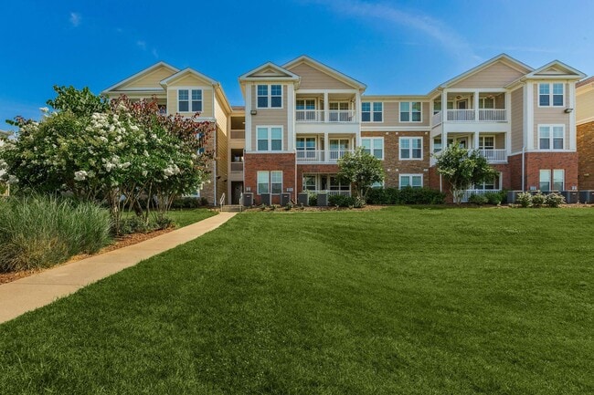 Building Photo - The Point at Waterford Crossing