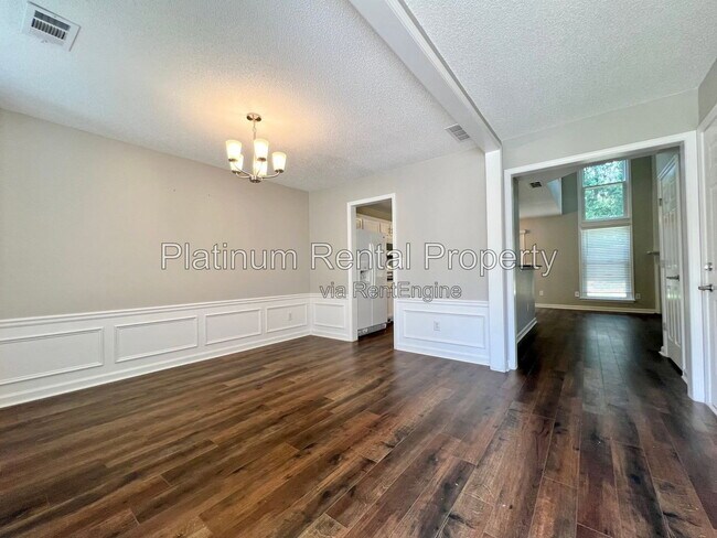 Building Photo - 2813 Priestcliff Dr SE