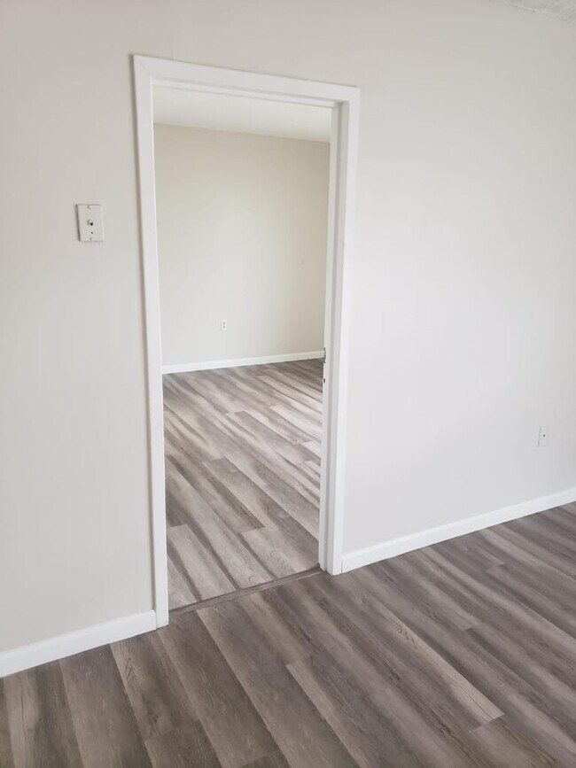 Foto del edificio - 911 Rogers Plz