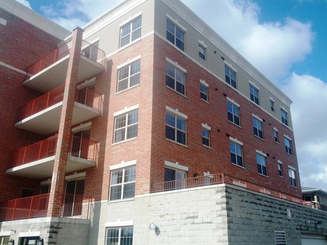 Foto principal - 6636 W 65th Pl
