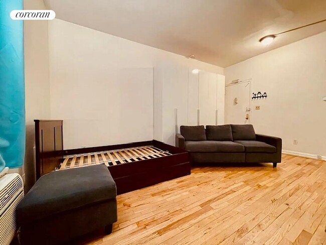 Foto del edificio - 2790 Broadway