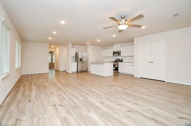Building Photo - 18819 Glenwood Chase court