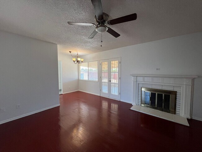 Foto del edificio - Charming Home in nice San Bernardino neigh...