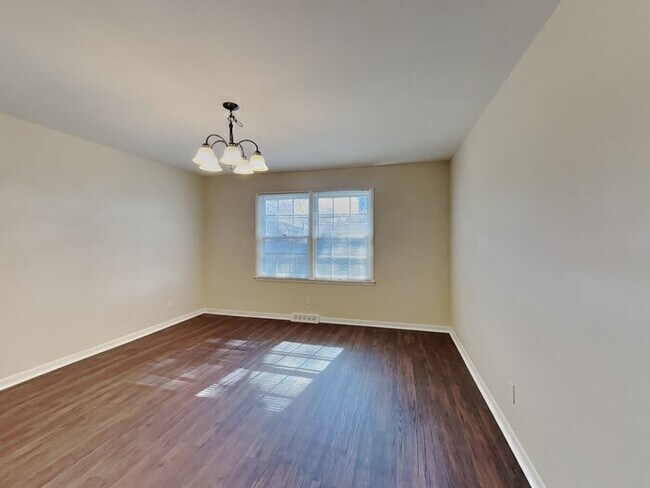 Foto del edificio - 1 month FREE if moved in by 11/30/2024!
