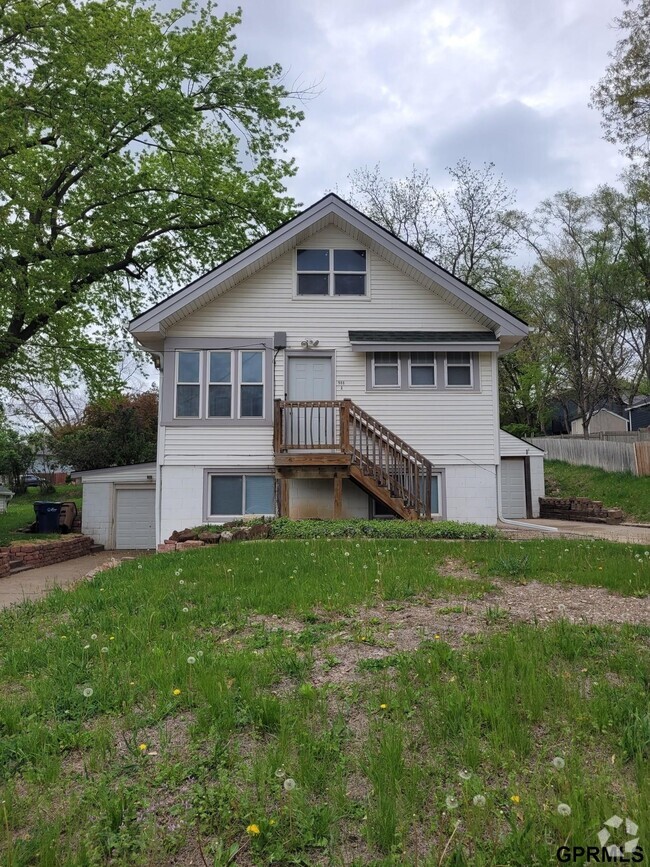 Building Photo - 908 Harrington Ave