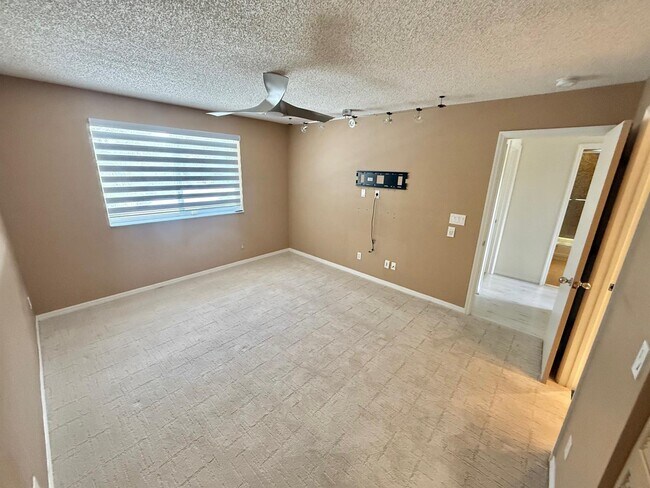 Foto del edificio - 1654 SW 109th Ter