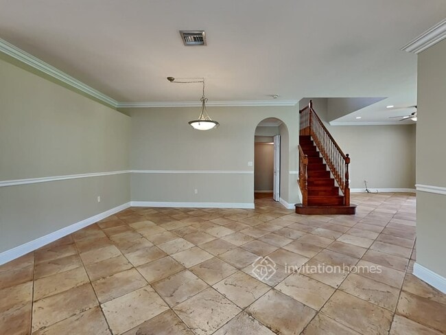 Building Photo - 2991 Shaughnessy Dr