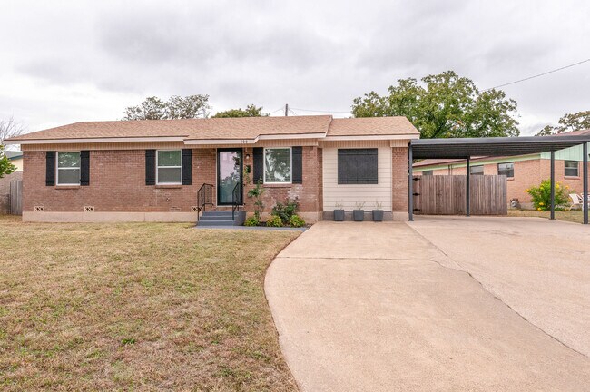 Foto del edificio - 300 Ridgecrest Dr