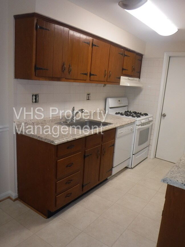 Building Photo - 13100 Rock Ridge Ln
