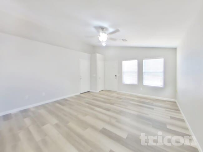 Building Photo - 12723 W Jenero Dr