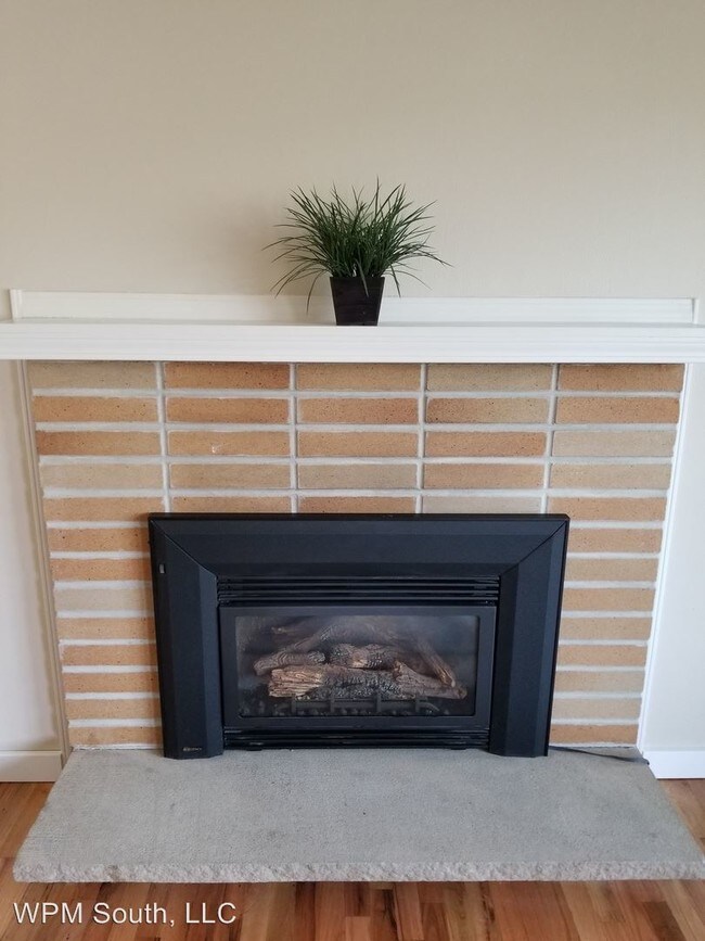 Foto del edificio - 3 br, 1 bath House - 1012 18th Street SE