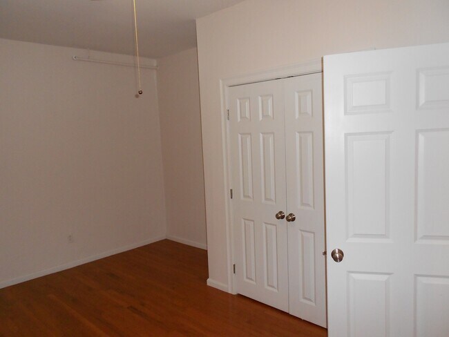 Building Photo - 28 Haviland St