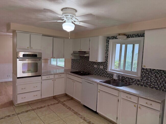 Foto del edificio - 1316 Norwell Ln